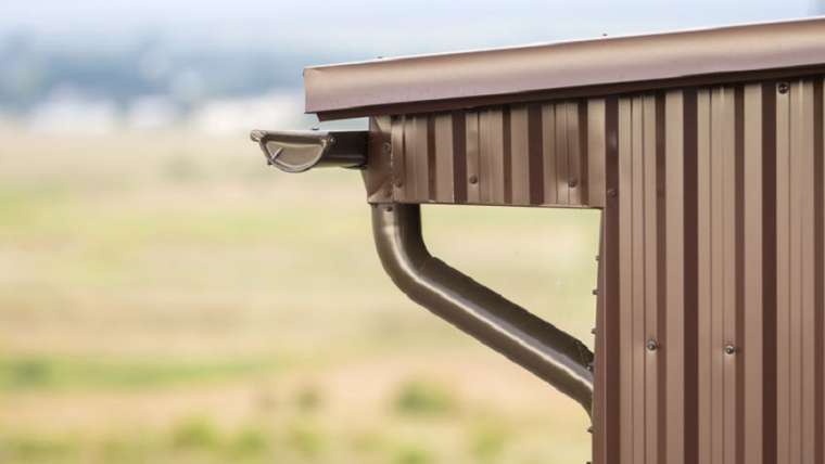 Comment déboucher une canalisation d'eau pluviale ?