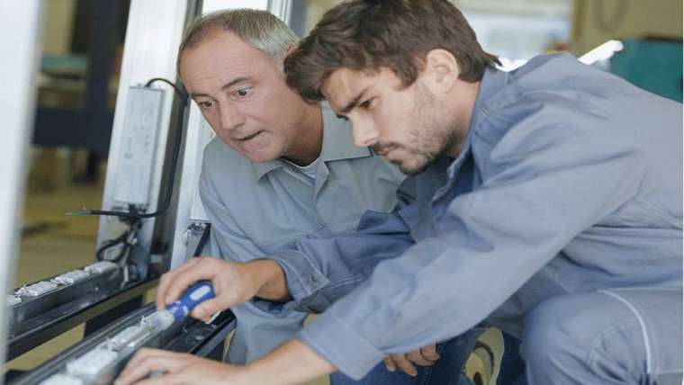 Les avantages d'installer une porte automatique