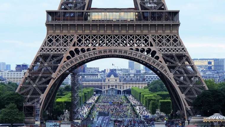 Pourquoi les étrangers devraient venir en France pour les vacances _