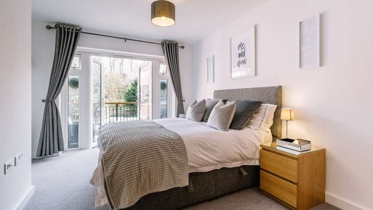 Les meilleures couleurs de rideaux pour une chambre à coucher